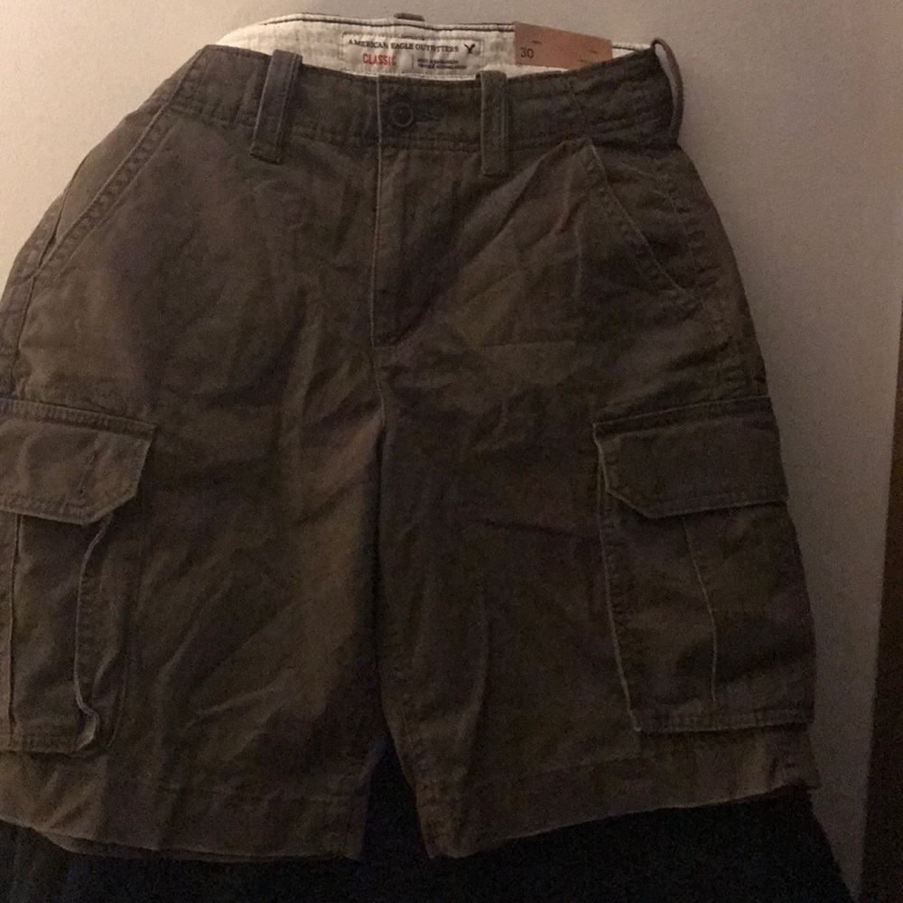 American eagle cargo shorts 30